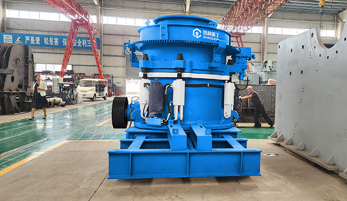 Real shot picture 3- Multi-cylinder cone crusher